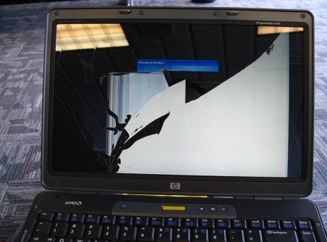 Các dấu hiệu nhận biết màn hình laptop bị hư và cách khắc phục - 10