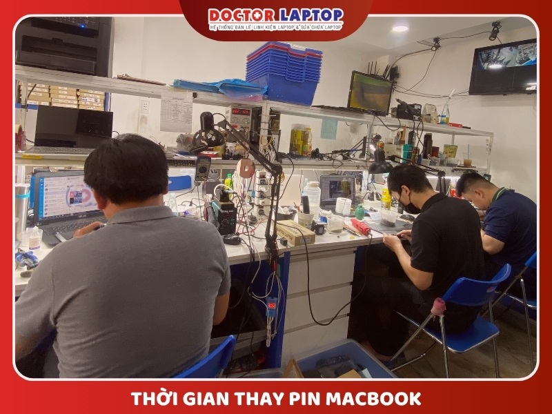 Thay pin macbook chính hãng - 7