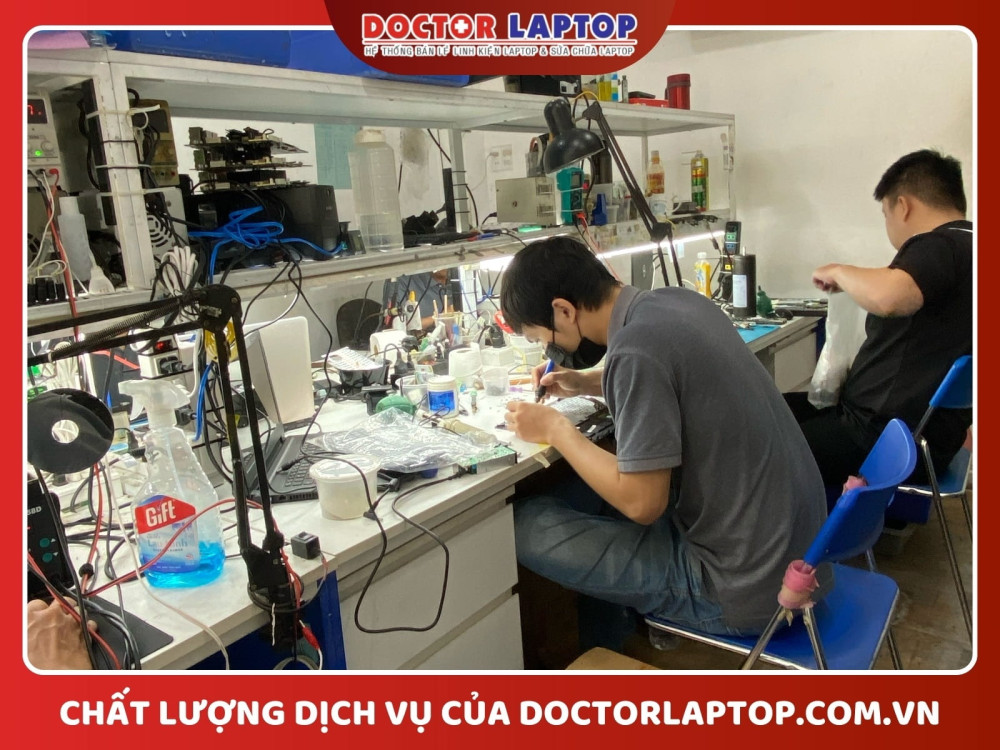 Thay bàn phím macbook chính hãng - 10